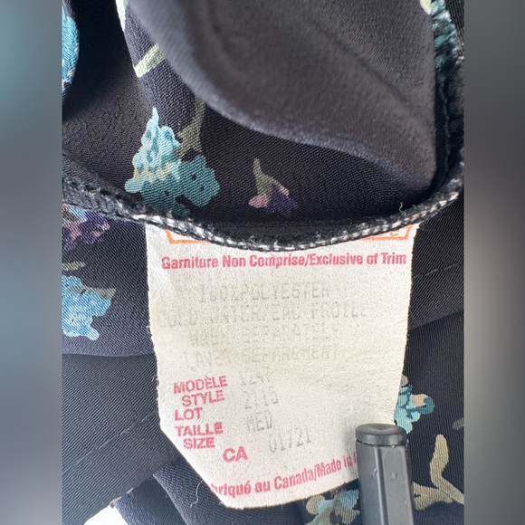 Vintage Emblem Dress - Floral - Size: Medium - Picture 7 of 8